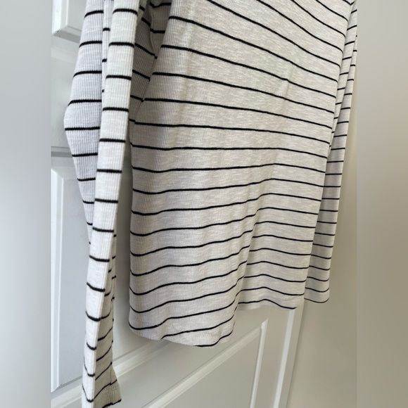 GAP Essential Rib Turtleneck | Black and White Stripes | L - Picture 3 of 8